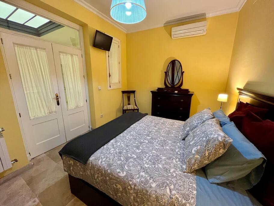 Apartamento Suite Alameda De Hercules Sevilla Exterior foto